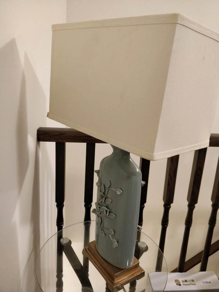 Table Lamp from Leon's - photo 3