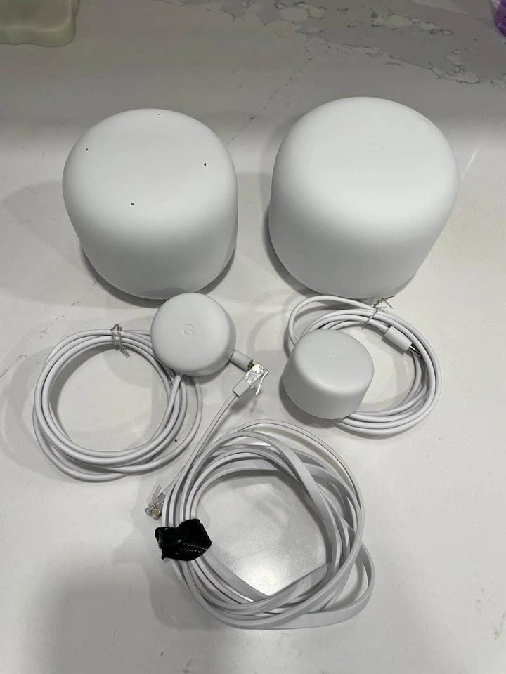 Google Nest Wifi Mesh System (Router + Point) AC2200