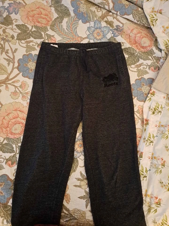 Brand Name Clothes - $0-$15 - photo 3