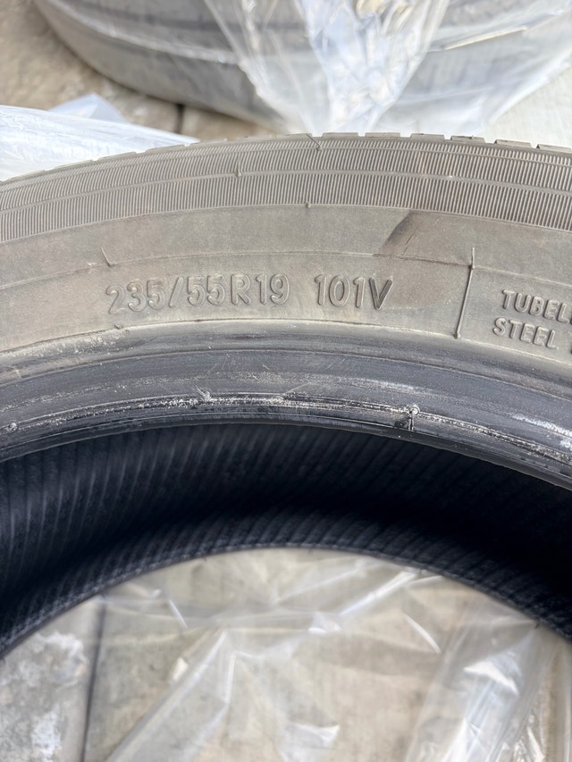 Set of 4 Toyo A39 All-Season Tires - 235/55 R19