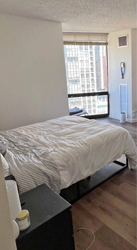 Full Bed Set (Mattress and Bed Frame)