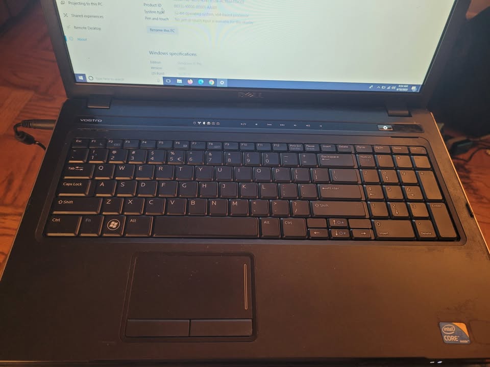 Dell Vostro 3700 17 inches Win 10 SSD Hdd Read - photo 2