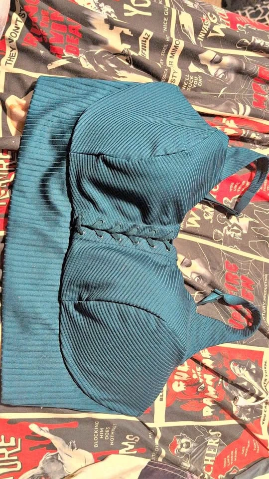 Victoria Secret Bra (38DDD/F85)