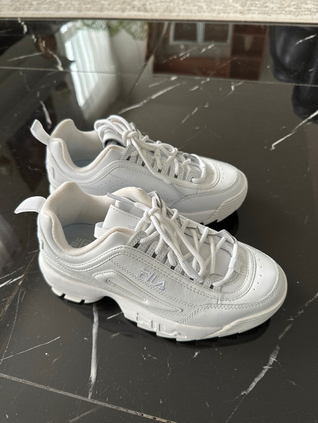 FILA Disruptor II Premium Sneakers, size US 6 - photo 2
