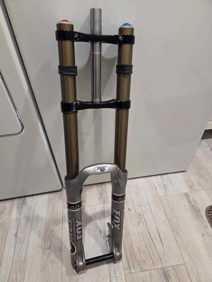 FOX 40 Bike Fork - with brand new axle - photo 2