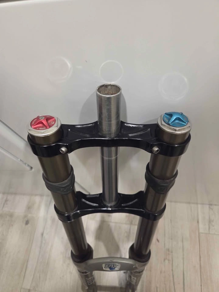 FOX 40 Bike Fork - with brand new axle - photo 5