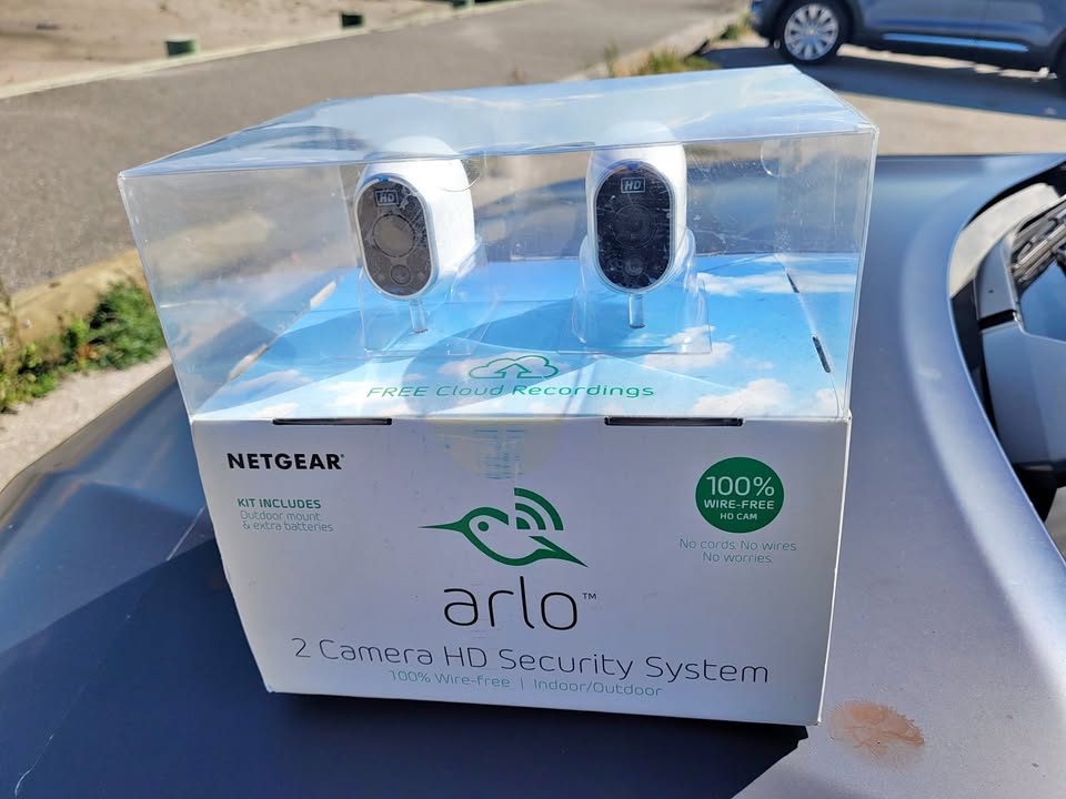 NETGEAR Arlo VMS3230C-100NAS Wi-Fi Security Camera System