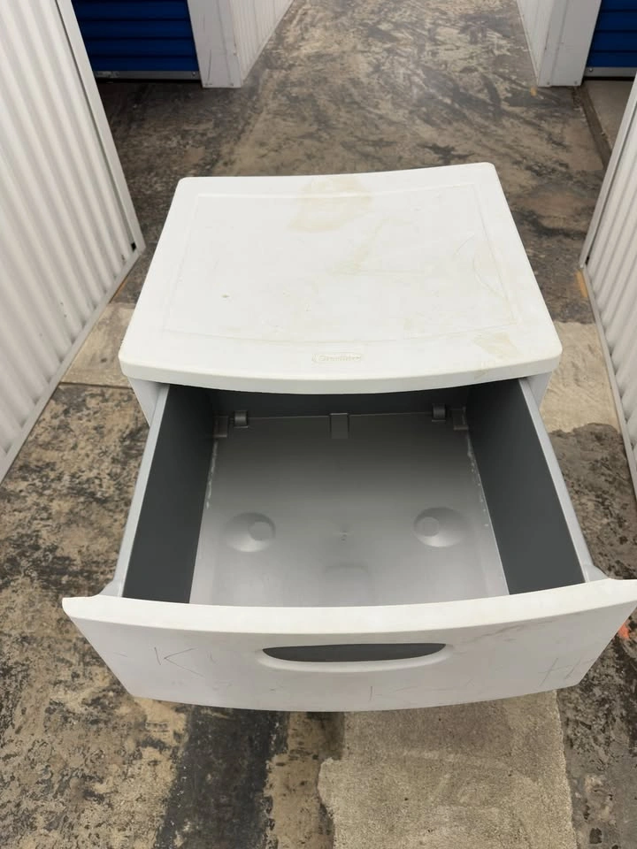 Sterilite 3 Drawer Unit - photo 2