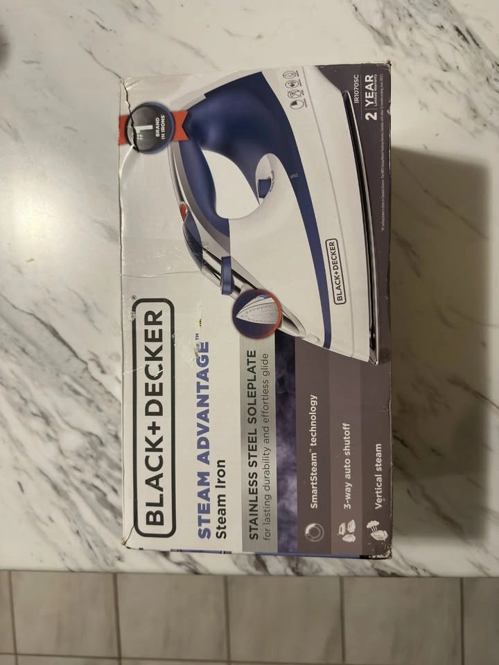 Black + Decker SteamAdvantager Steam Iron, Blue