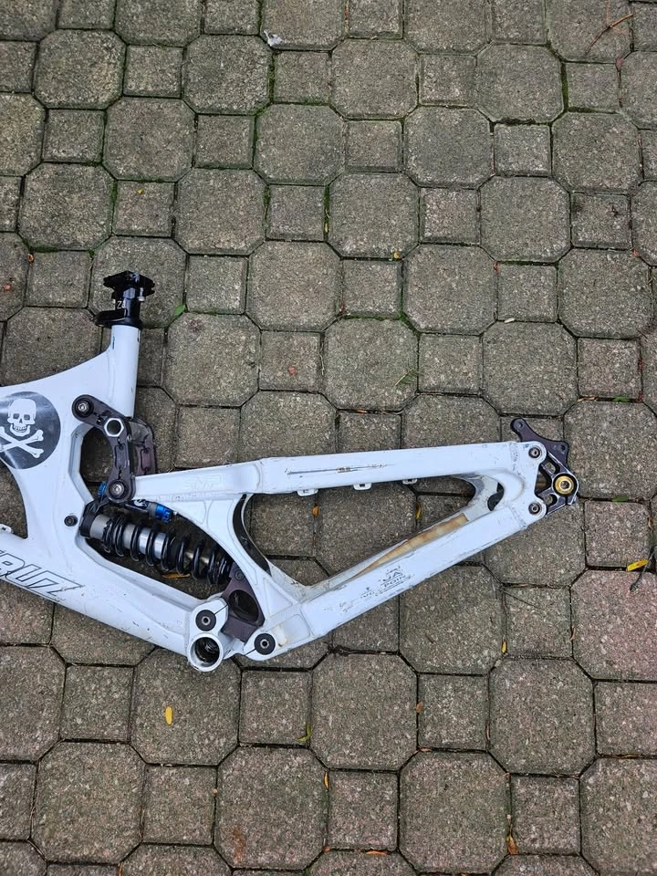 Santa Cruz Driver 8 Bike Frame - FOX DHX - photo 3