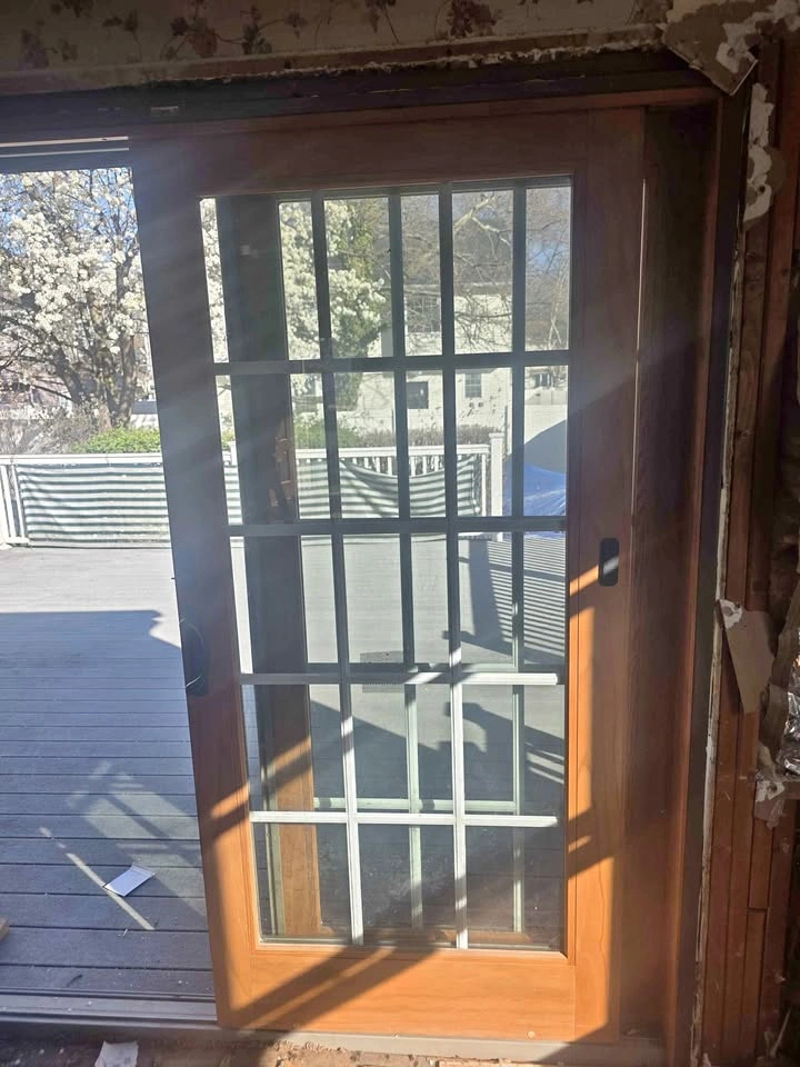 (DELIVERY AVAILABLE) ANDERSEN Sliding Glass Patio Door