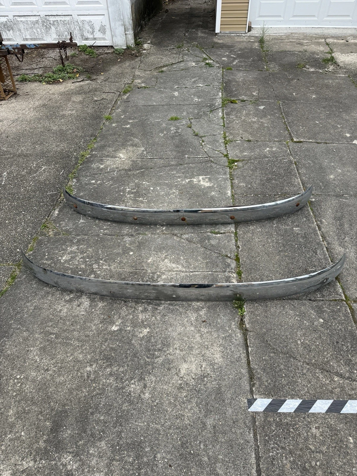 Chevy GMC 1947-1954 Chrome Front Bumpers - photo 2