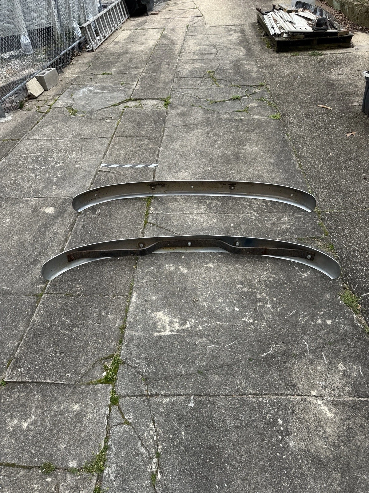 Chevy GMC 1947-1954 Chrome Front Bumpers - photo 3