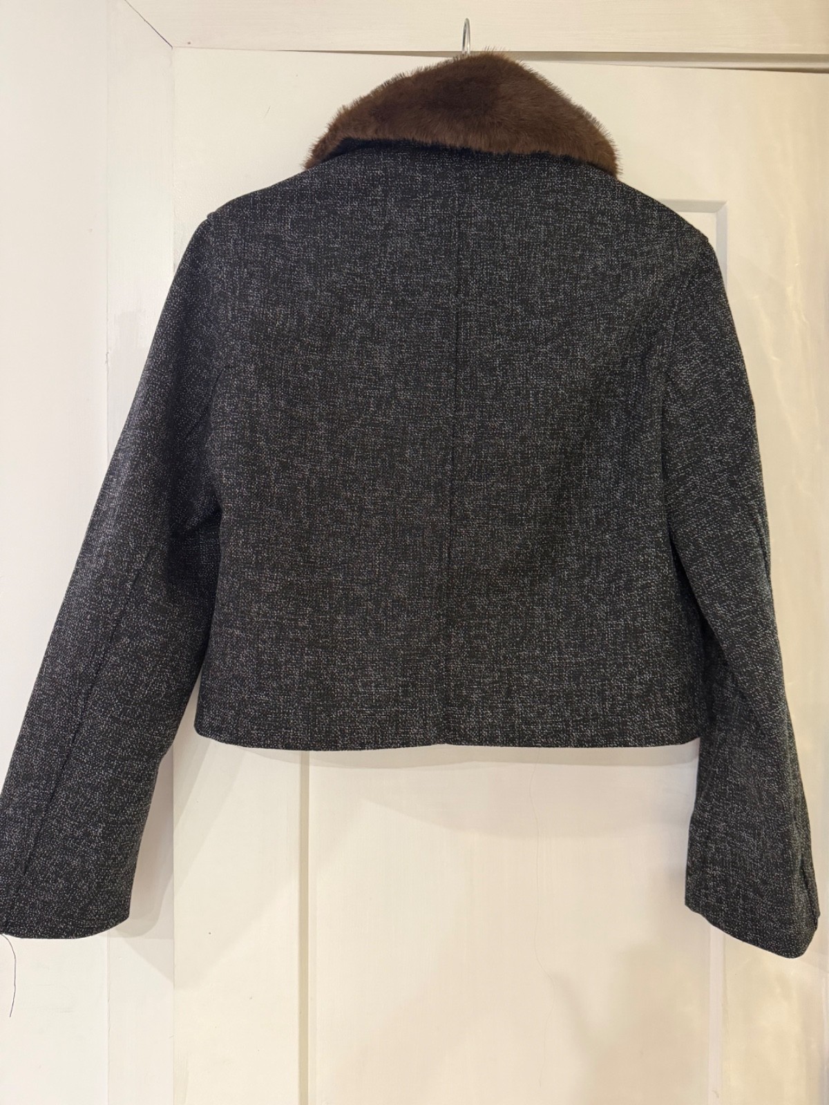 H&M Short Grey Boucle Jacket with Fur Collar - Women's Small - photo 2