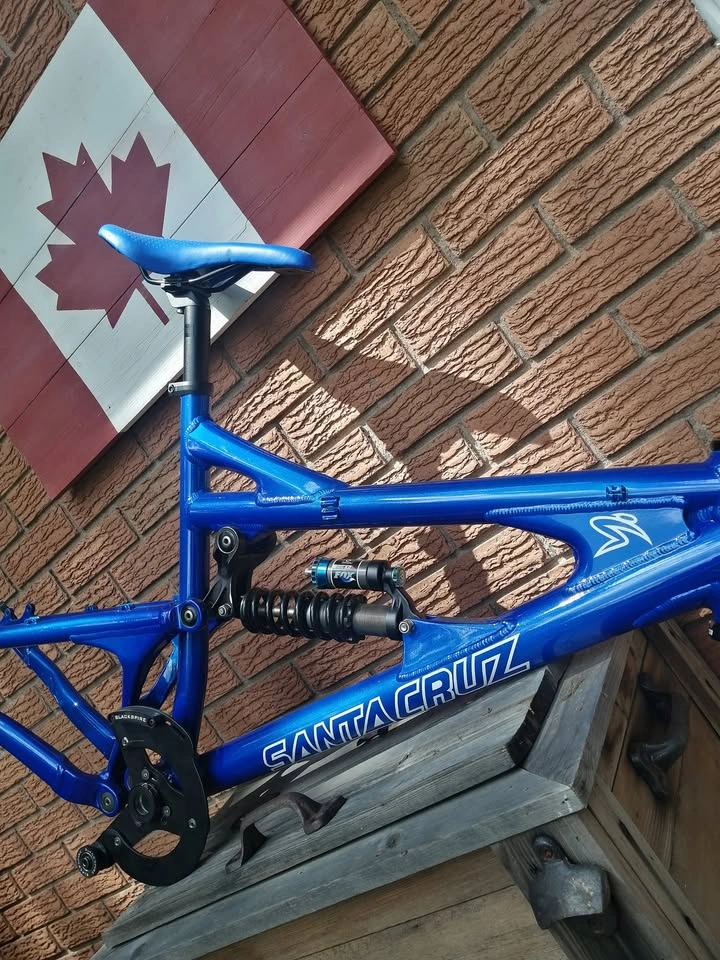 Santa Cruz VP Free Bike Frame - New Condition - photo 4