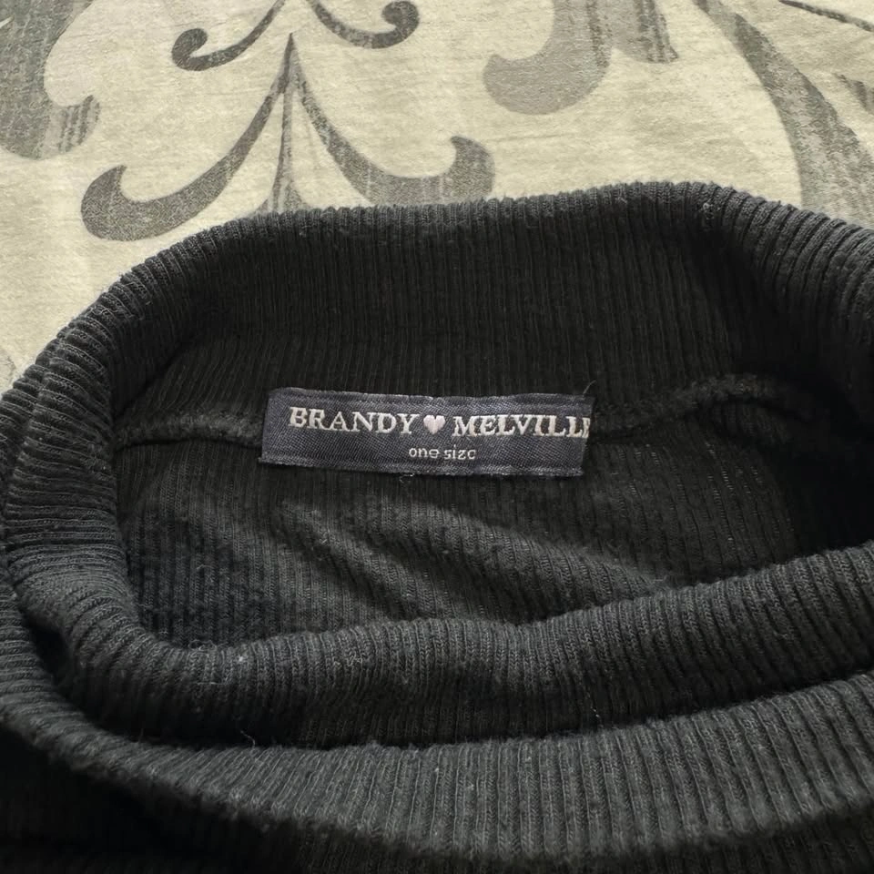 Brandy Melville Black Turtleneck Long Sleeve - photo 2