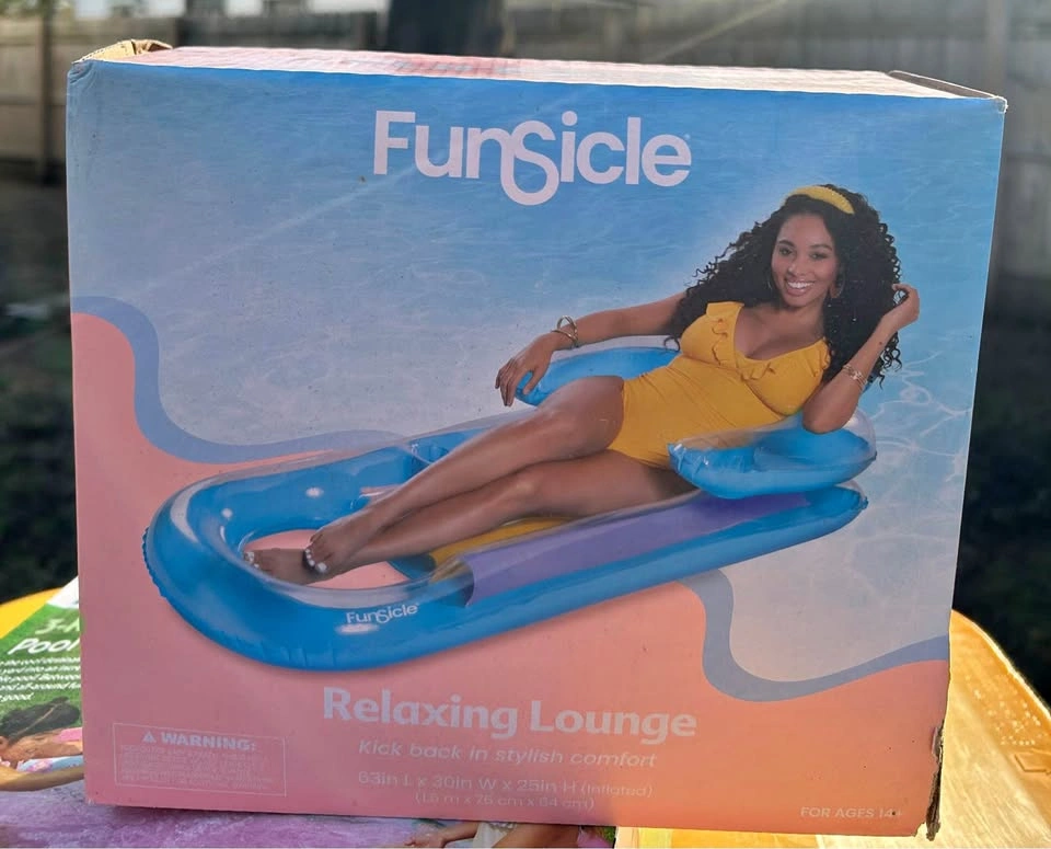 Blue flat floatie