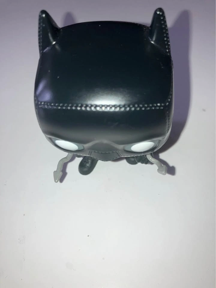 Batman Funko Pop  #1189 (minor scratch on face) - photo 3