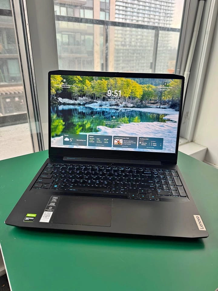 Lenovo IdeaPad Gaming 3 (i7, 16GB, GTX 1650 Ti)