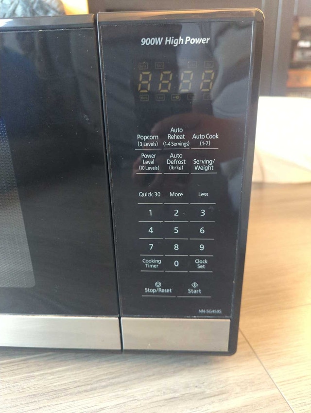 Panasonic Microwave - photo 2