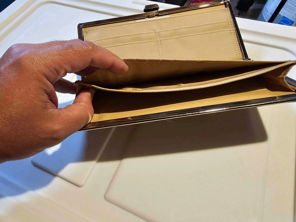 Nine West Clutch/Wallet (NEW) - photo 4