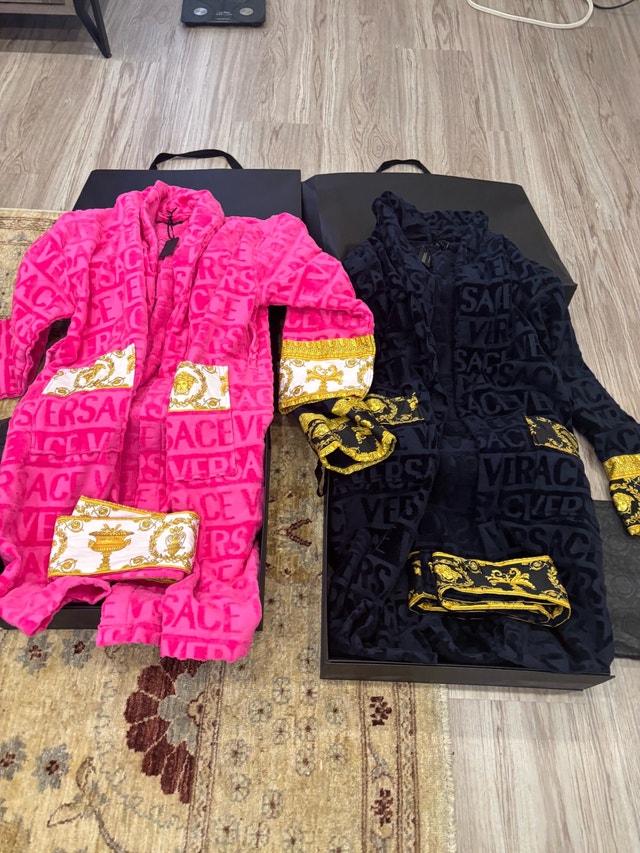 Versace Luxury Bathrobes Set - photo 2