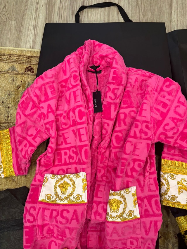 Versace Luxury Bathrobes Set - photo 3
