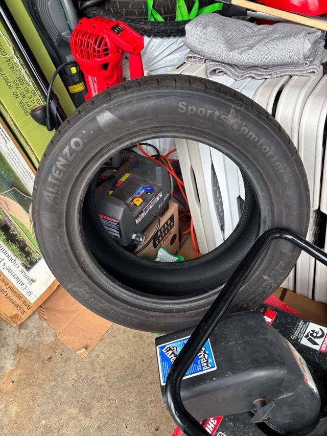 single tire 215/55ZR16