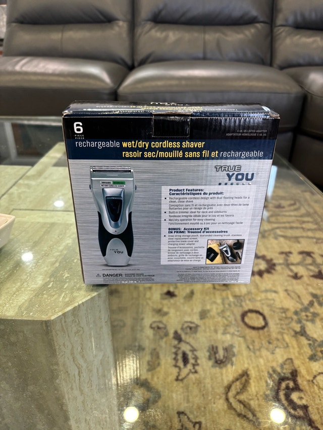 rechargeable shaver - photo 2