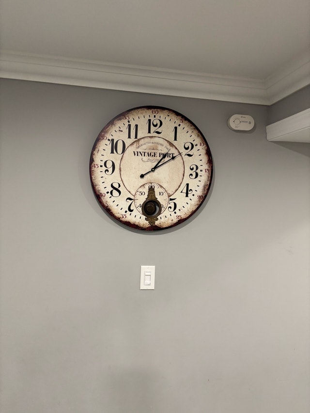 Beautiful large vintage-style wall clock - photo 4