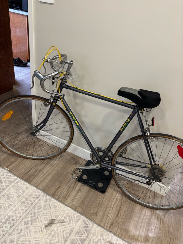 Vintage CCM Elan 12 Road Bike - photo 2