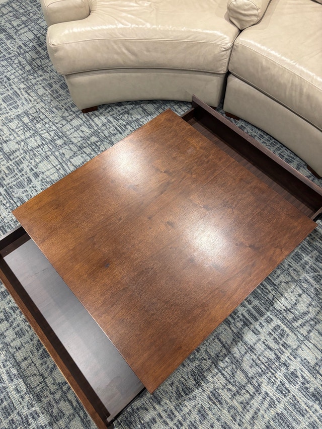 Coffee Table - Like New Condition - photo 2