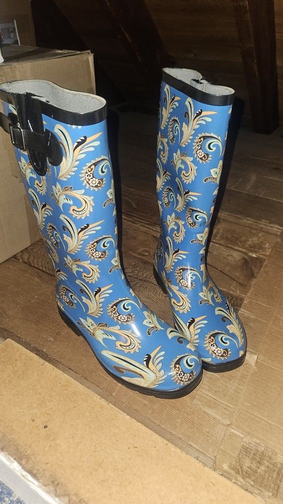 NoMad Rain Boots Size 8