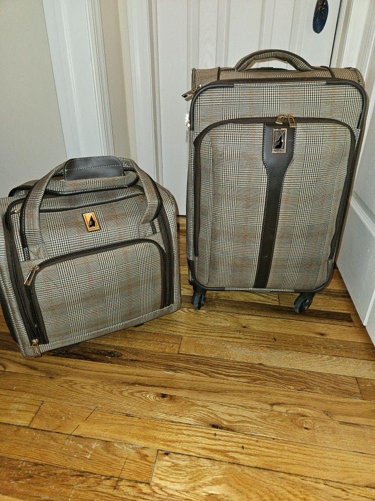 2 PC Luggage Set By London Fog - photo 2
