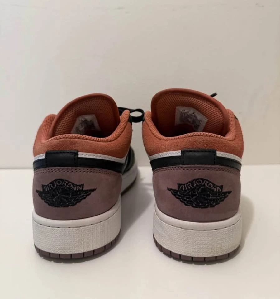 Air Jordan 1 Low SE - photo 2