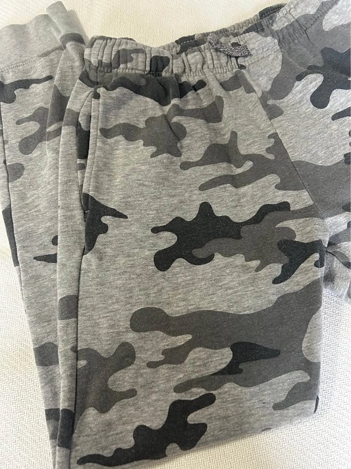 George Grey Camo Joggers XL (14-16) - photo 3