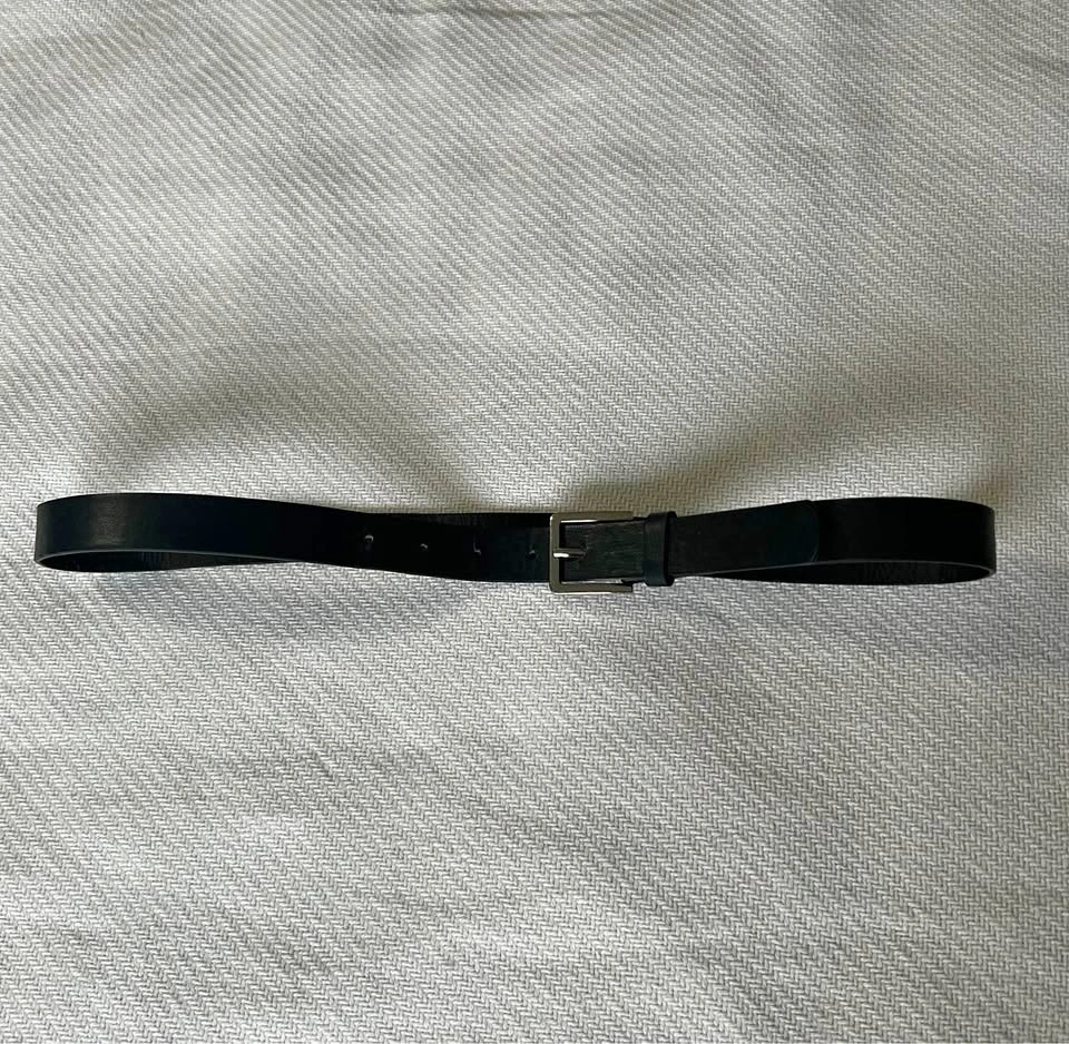 Black Leather Belt Silver Buckle Size 12-16 Youth