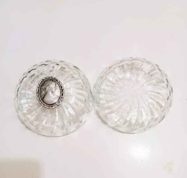 Vtg. Cameo Trinket Box - photo 2