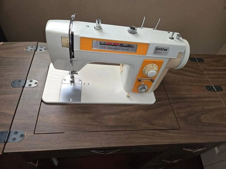 Brother Boutique 771 Sewing Machine with Cabinet - photo 2