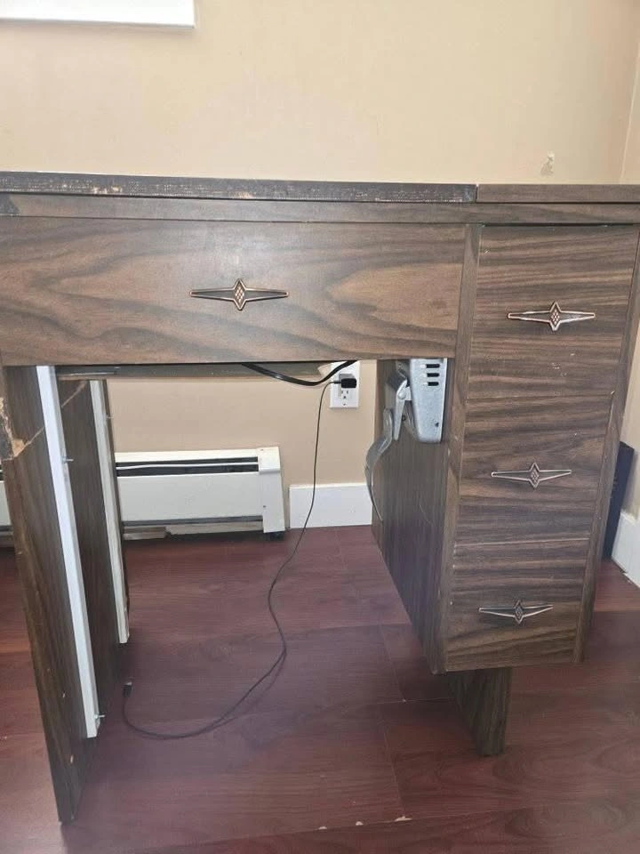 Brother Boutique 771 Sewing Machine with Cabinet - photo 4