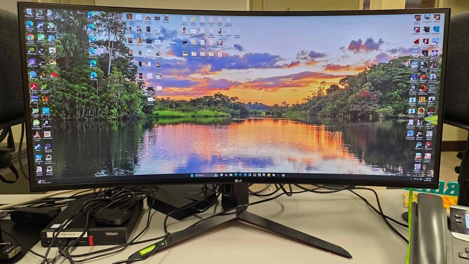 LG Ultragear QHD Curved Gaming Monitor 34GP83A-B
