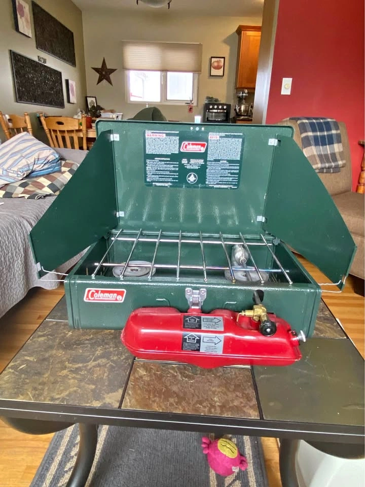 Vintage Coleman Compact 2-Burner Stove - Model 425F499C (Box)