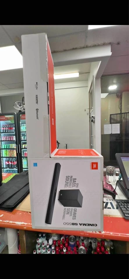JBL Cinema SB550 3.1 Channel Soundbar Wireless Subwoofer