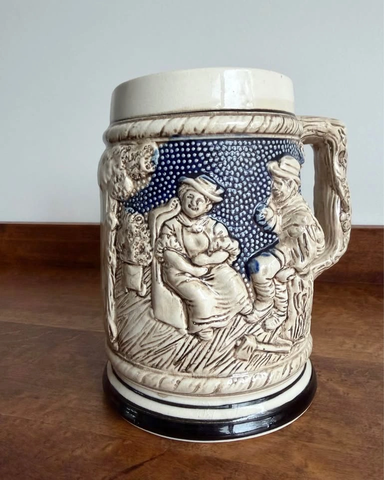 Set of 4 Vintage German-Style Beer Steins - photo 2