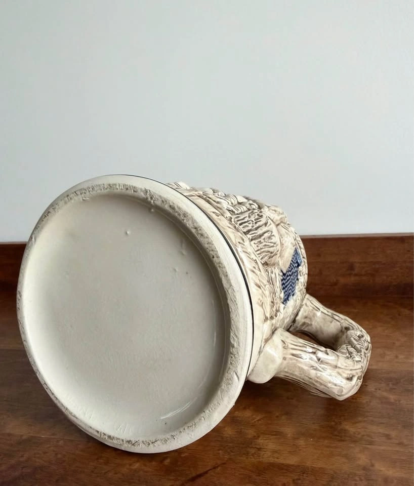 Set of 4 Vintage German-Style Beer Steins - photo 3
