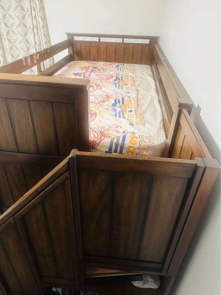 Twin/Full Bunk Bed w/ Stairs & Drawers - Mahogany - photo 5
