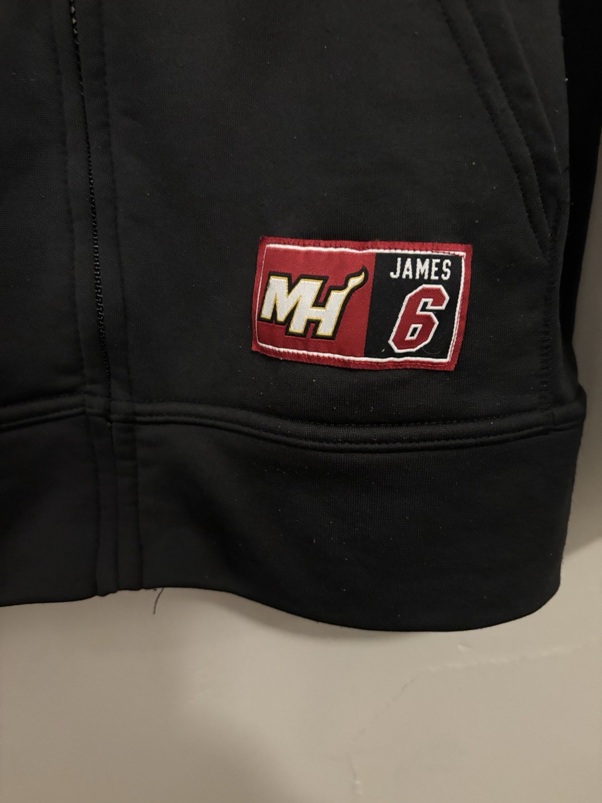 Miami Heat Vintage LeBron James #6 Full Zip Jacket M - photo 4