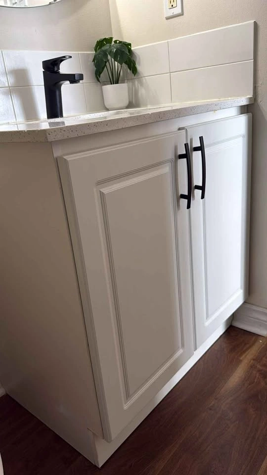30" Modern Bathroom Vanity Set w/ Sink, Mirror & Lights - photo 4
