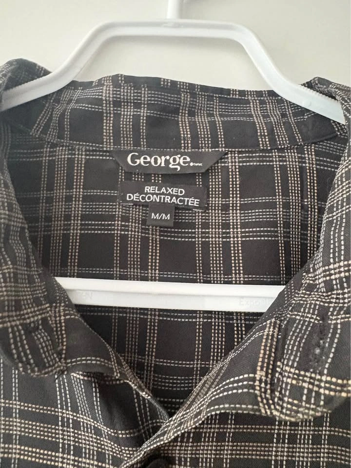 5 for $15!! Men's Medium Short Sleeve Button Down Shirts - photo 2