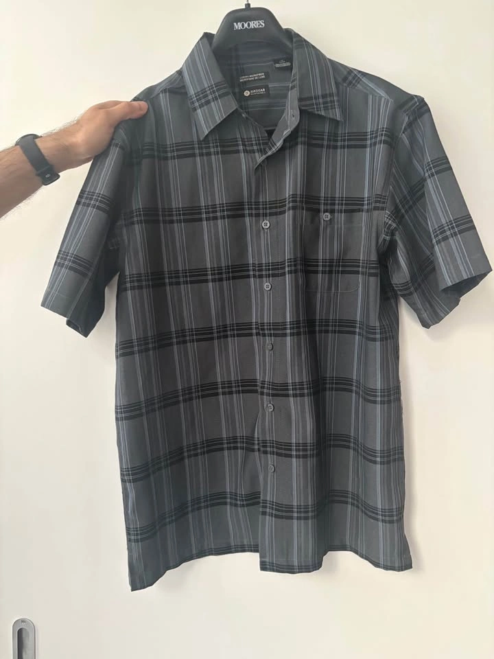 5 for $15!! Men's Medium Short Sleeve Button Down Shirts - photo 3